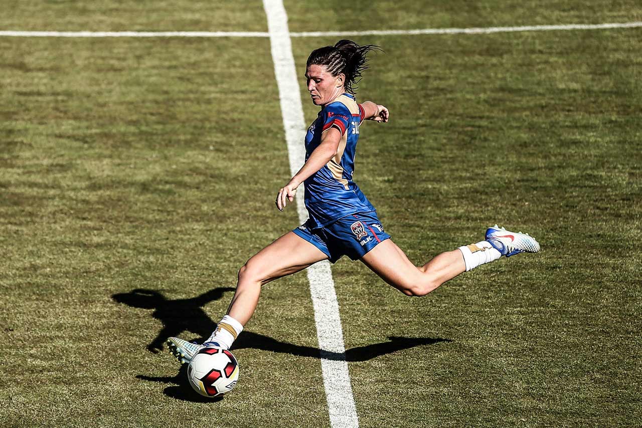 W-League | Newcastle Jets and Chicago Red Stars player Arin Wright on ...